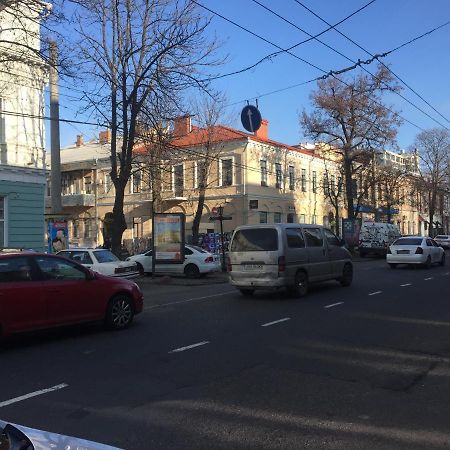 Cozy Studio Near Greek Square Odesa Exterior photo
