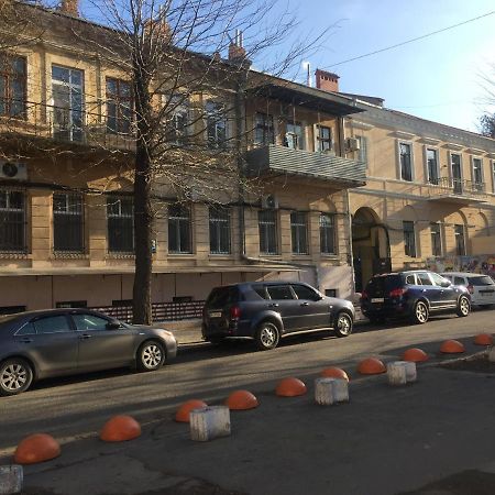 Cozy Studio Near Greek Square Odesa Exterior photo