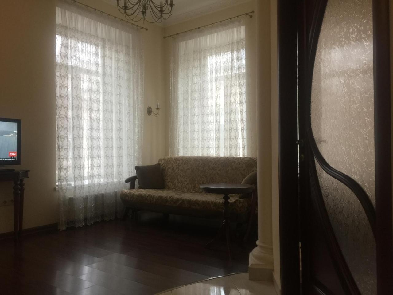 Cozy Studio Near Greek Square Odesa Exterior photo